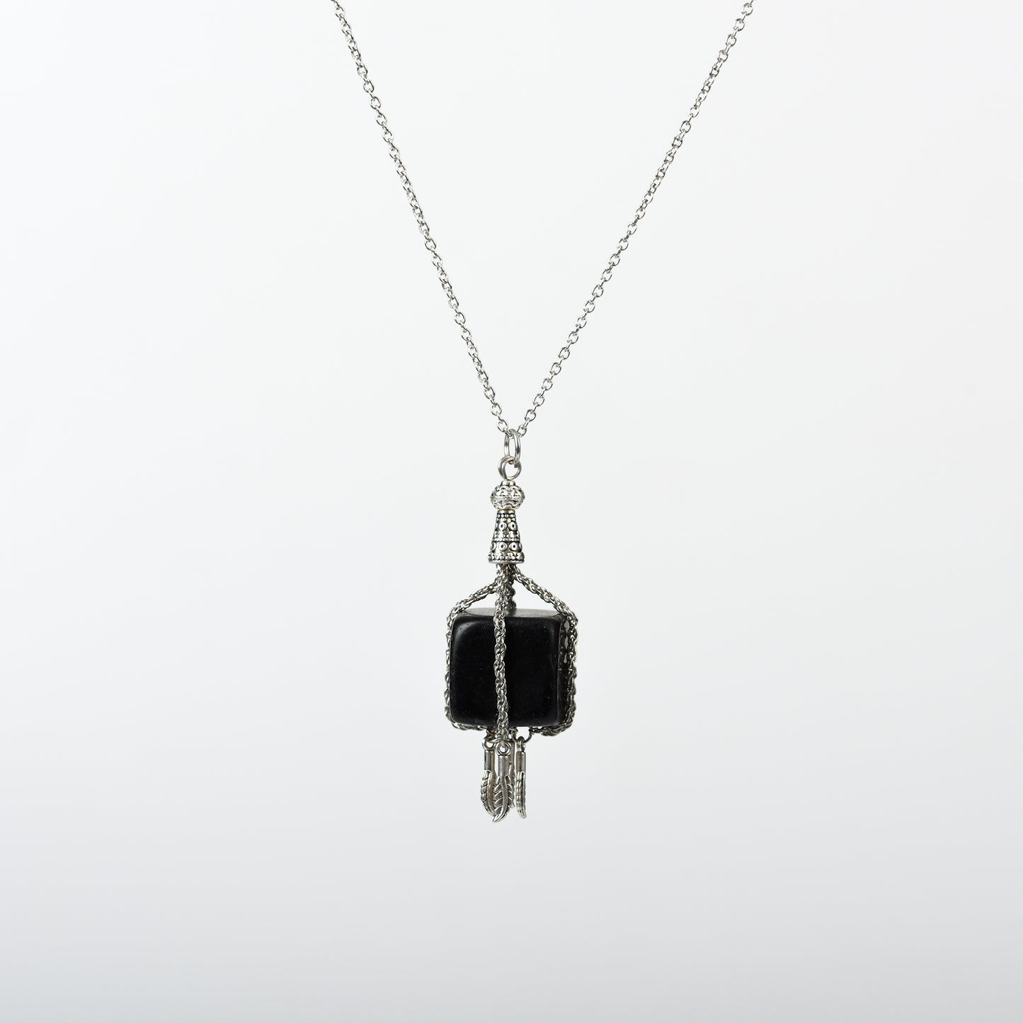 Wraped Cube Pendent