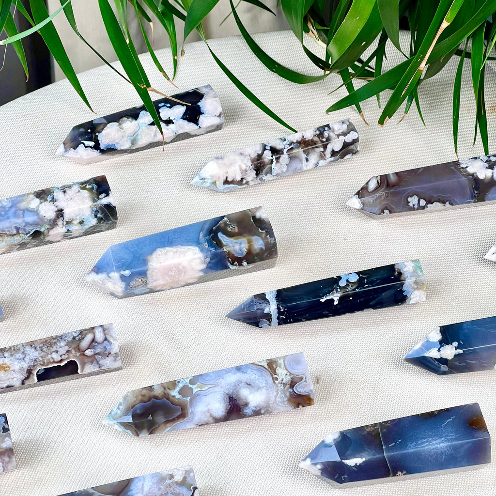 black flower agate tower