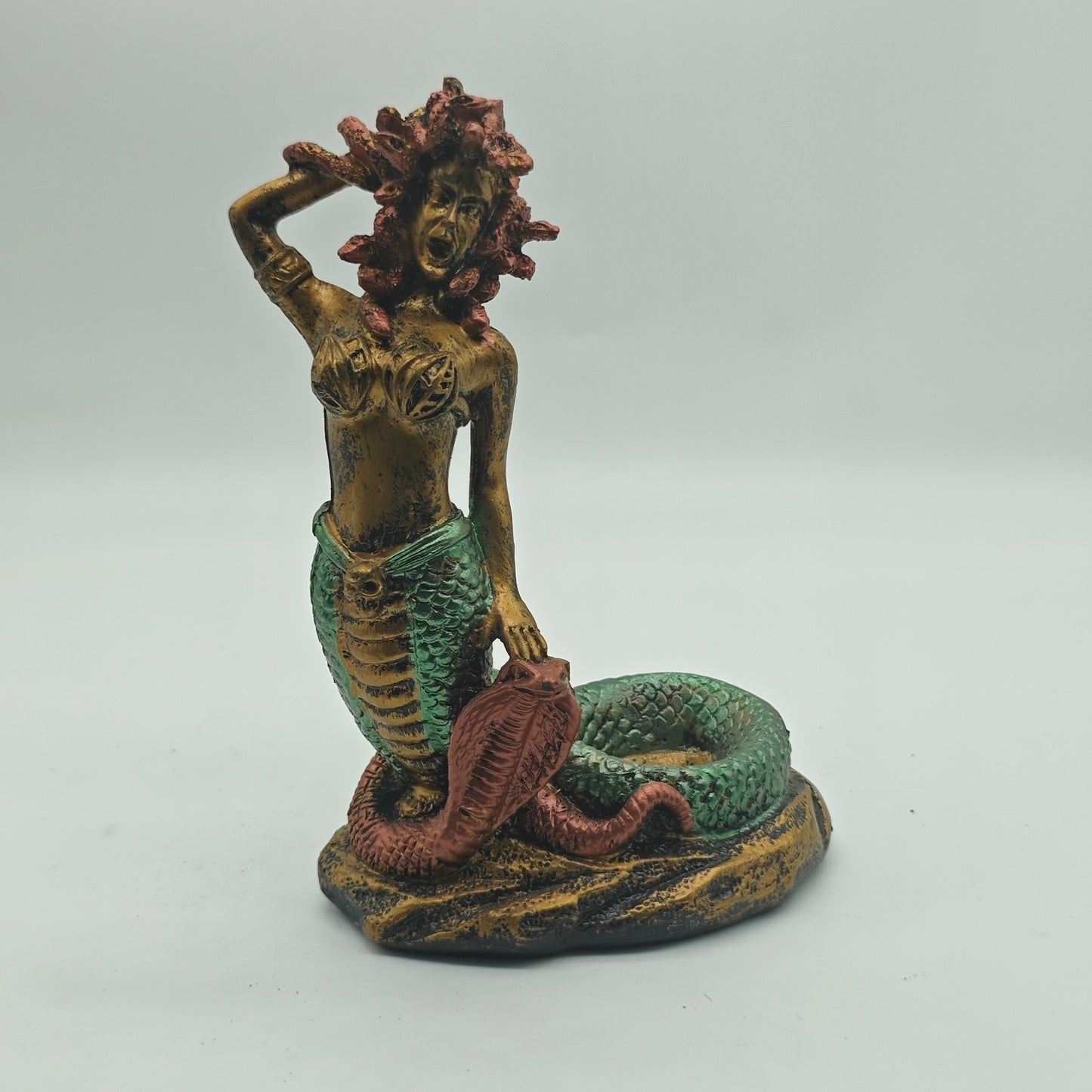 Medusa Holder