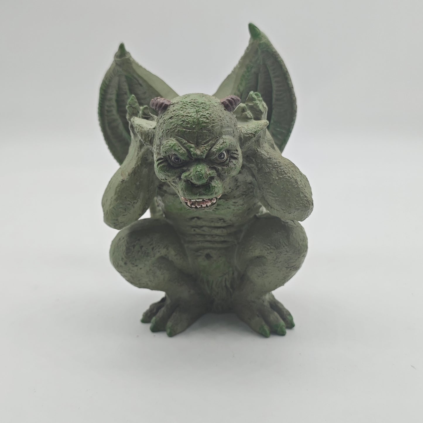 Gargoyle Holder