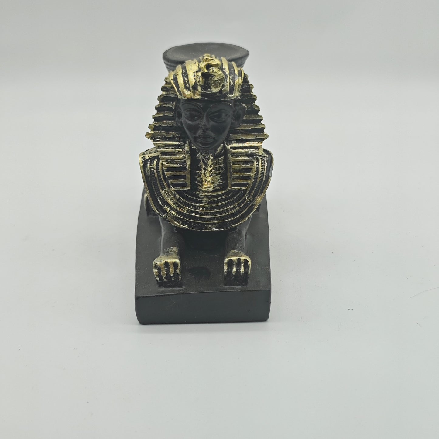 Sphinx Holder