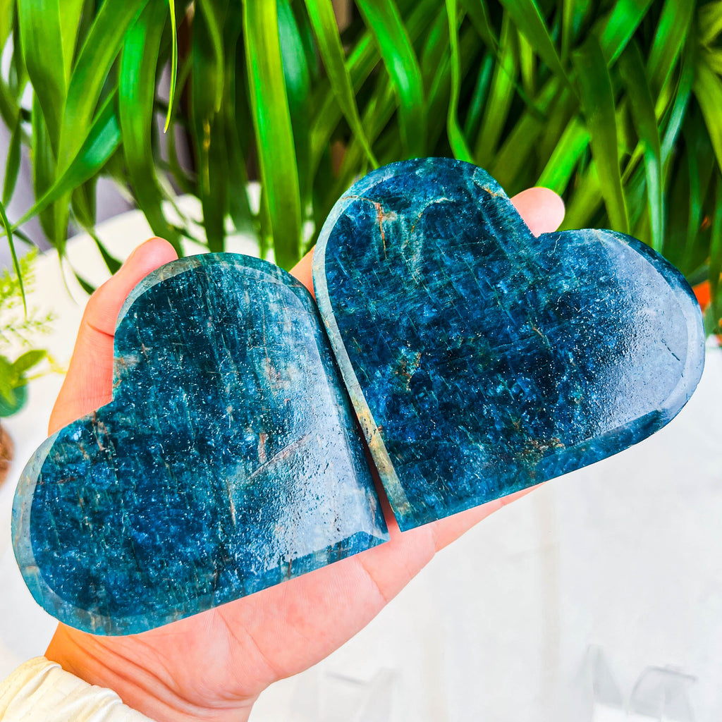 blue apatite heart